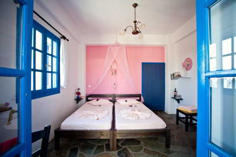 Evi Rooms Aliki  Luaran gambar