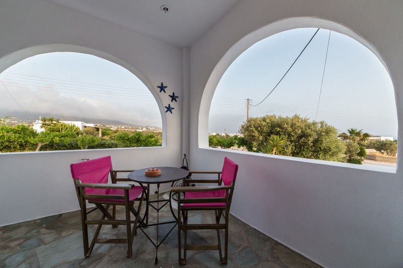 Evi Rooms Aliki  Luaran gambar